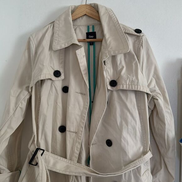 Gap Trench Coat EUC - Picture 2 of 6
